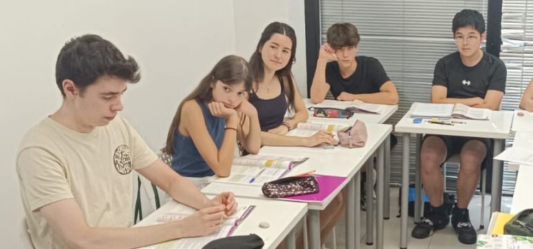 Intensius d'anglès i preparació d'exàmens de Cambridge